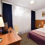 Hotel President